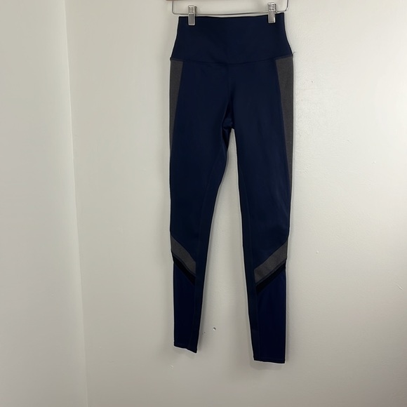 ALO Yoga Navy Leggings - Picture 6 of 10